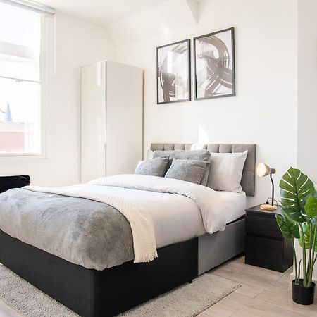Luxury Studio Apartment In Sutton, London 서턴 외부 사진